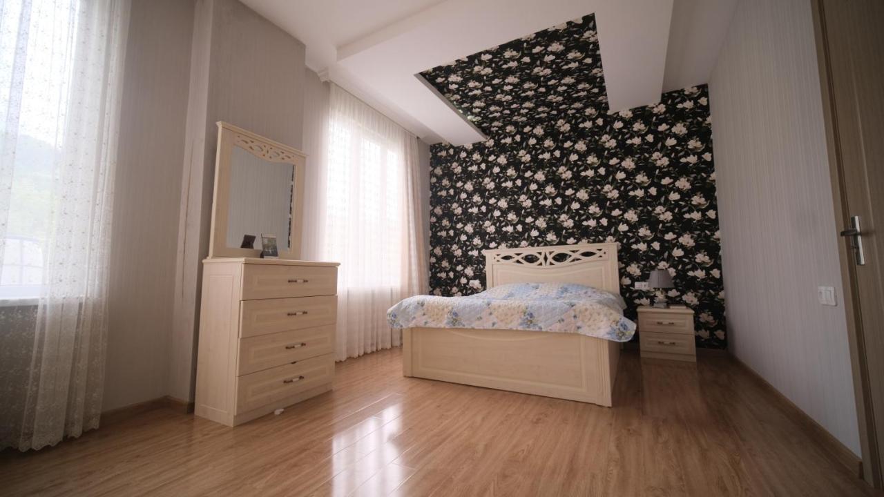 Guesthouse - Family Hotel Bagdati ภายนอก รูปภาพ