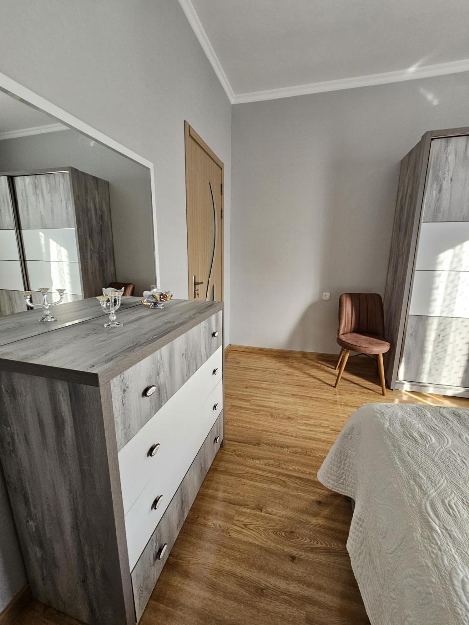 Guesthouse - Family Hotel Bagdati ภายนอก รูปภาพ